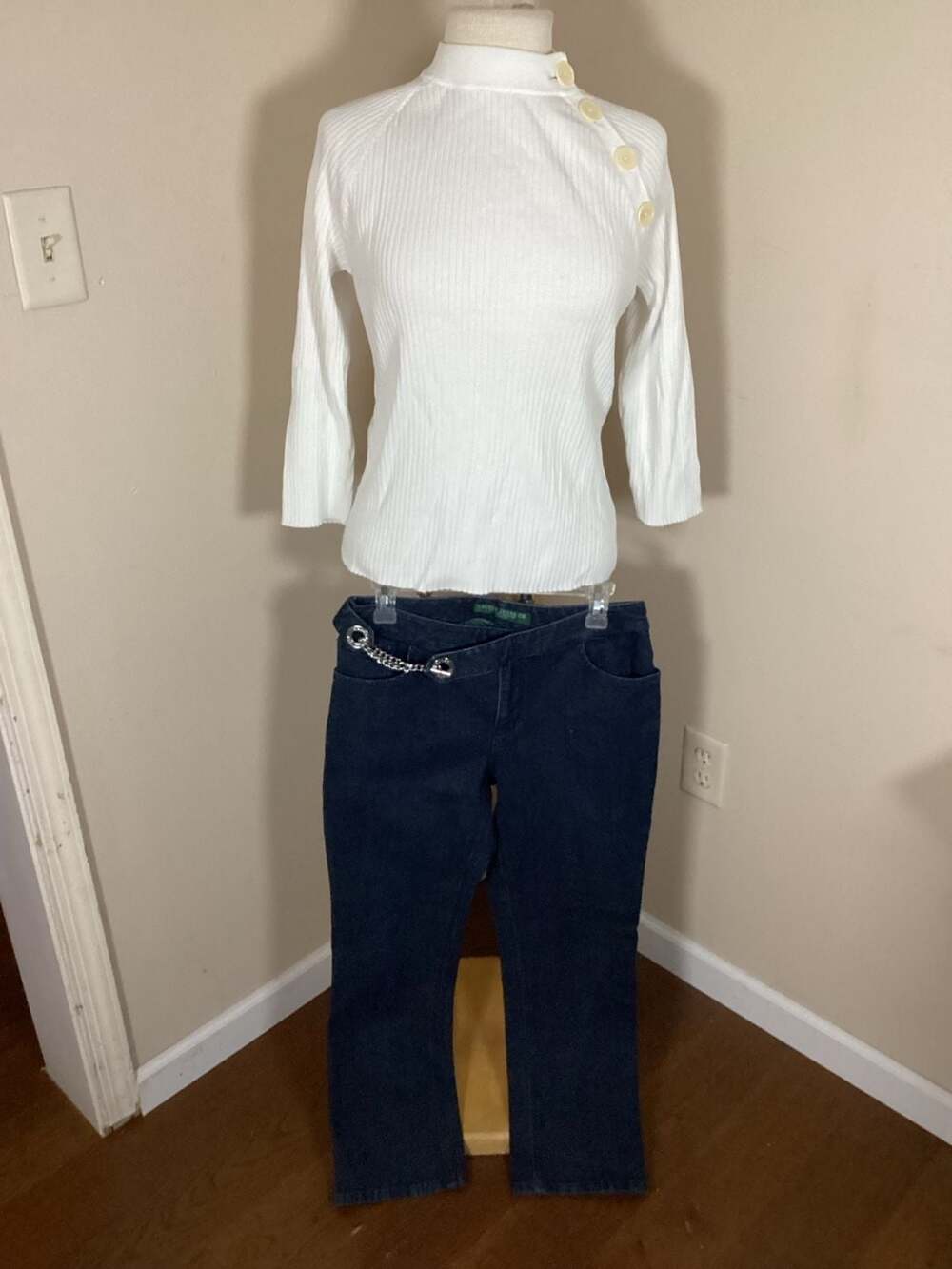Lauren Ralph Lauren White Ribbed Mock Neck Button Shoulder Top and Petite Chain